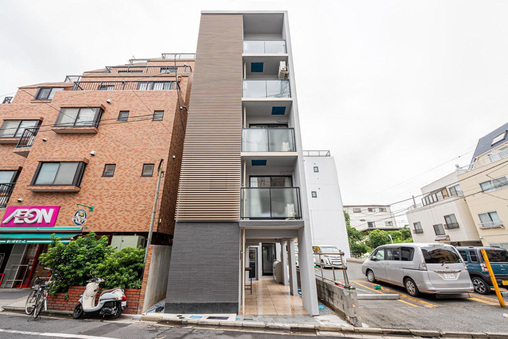 New Cozy Located On The Japanese Local Shopping Street *